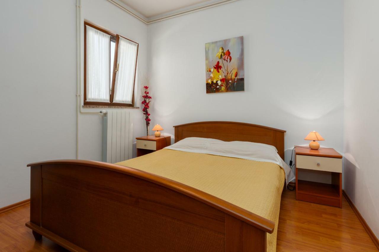 Apartment Softic Пула Екстер'єр фото